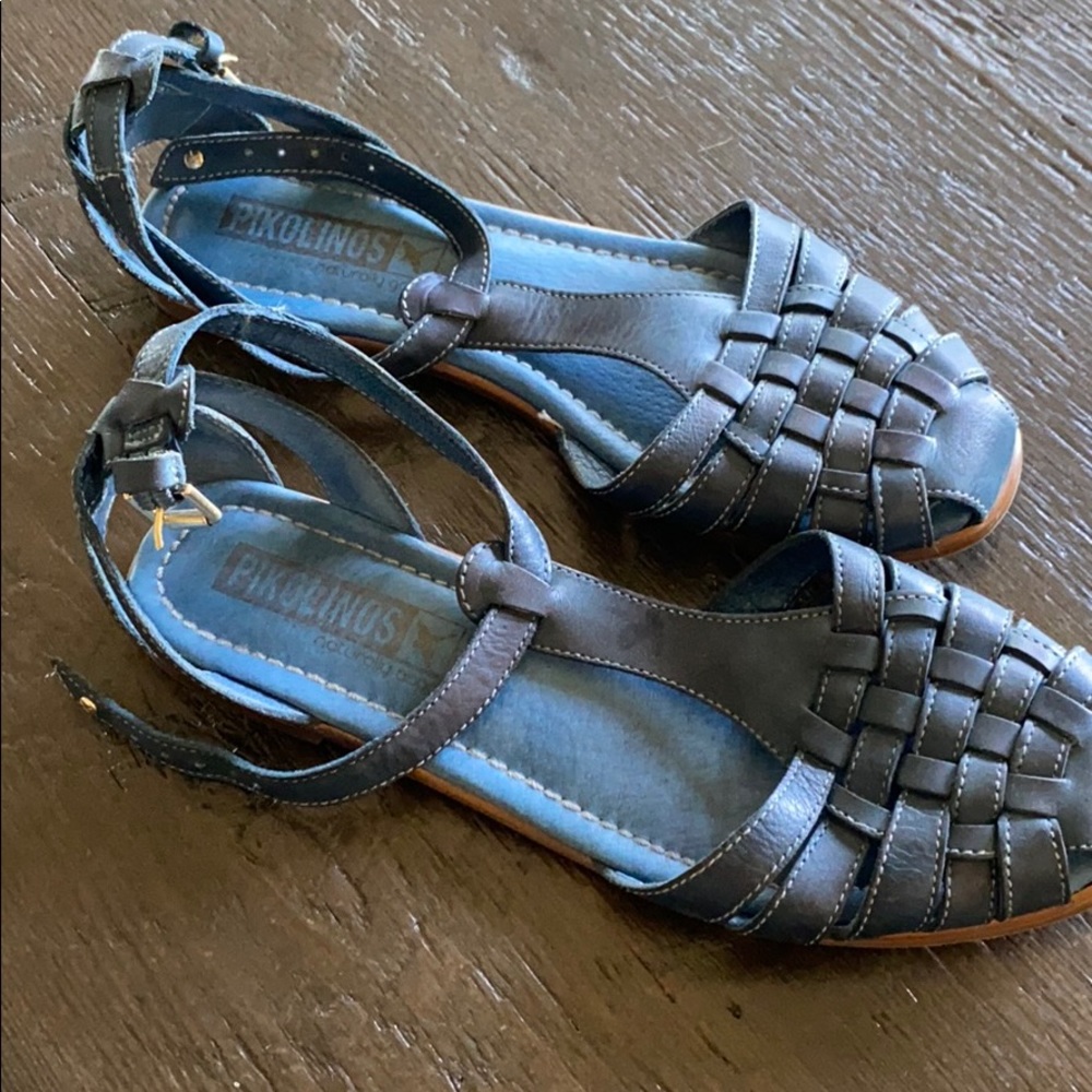 Pikolonos Sandals